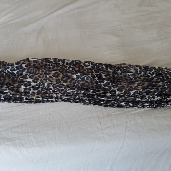 Bundle of 4 scarves - Picture 3 of 5